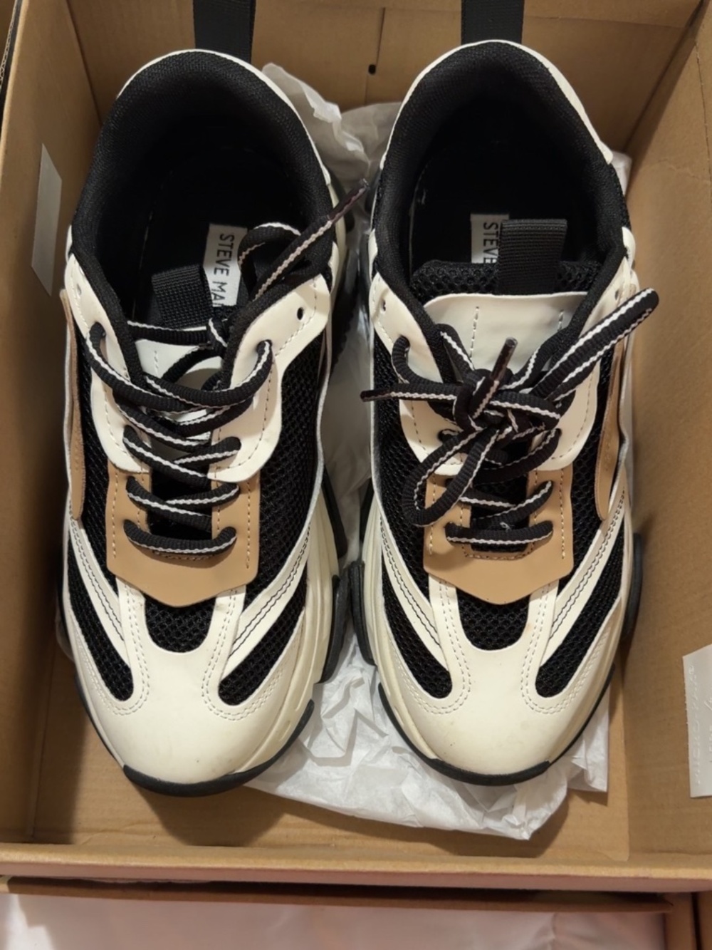 Steve Madden Black/Tan Possesion